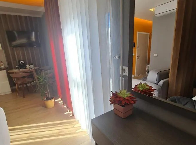 公寓 Sunny - Blloku Tirana, Near *